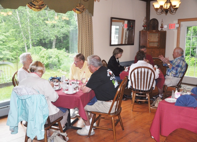 breakfast at the Wakefield Inn